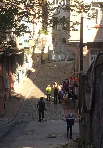Bir Sabah Uyandık, Herkes Gitmişti