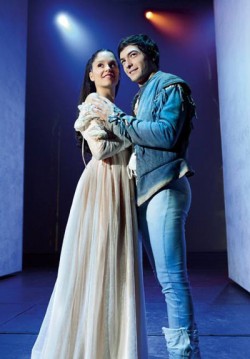 2015-11-03 21:00:00 Romeo e Giulietta 