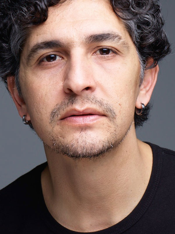 рене джевет. ресит беркер энос. Berker s1. беркер гювен и сера кутлубей. джон инос iii.