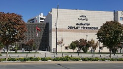 Gaziantep Büyükşehir Belediyesi Şehir Tiyatrosu Onat Kutlar Sahnesi
